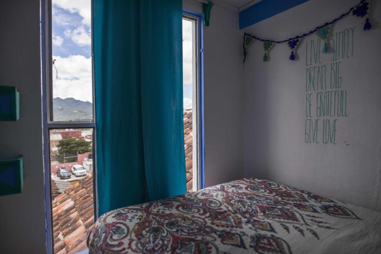 Hostal La Isla San Cristóbal de Las Casas Kültér fotó